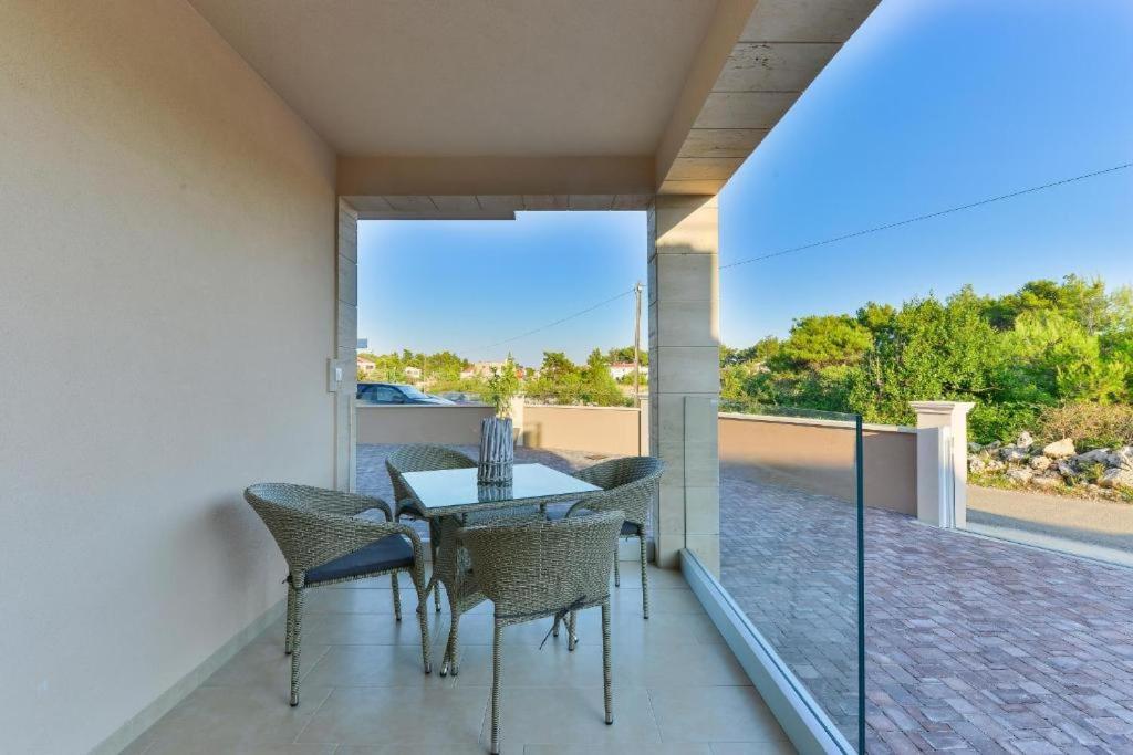 Apartmani Velic Vir Exterior foto