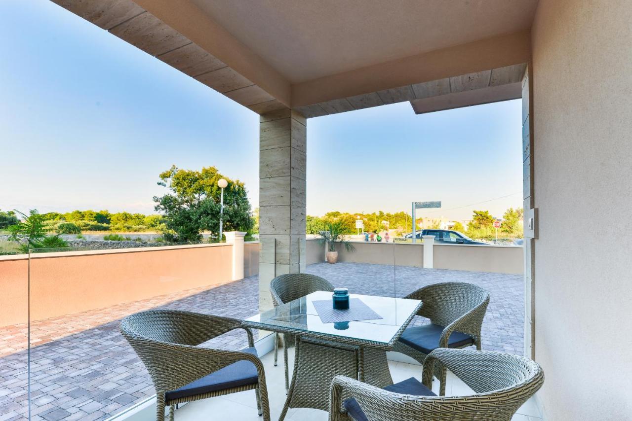 Apartmani Velic Vir Exterior foto